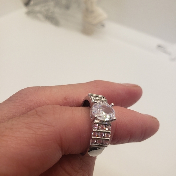 NEW Cubic Zirconia Elevated OVAL Ring 8 Sterling Silver Plated - Picture 10 of 10